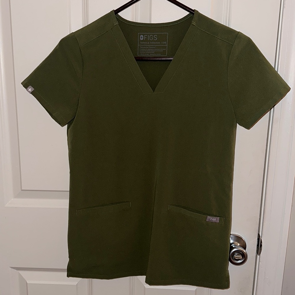 Figs Casma Top